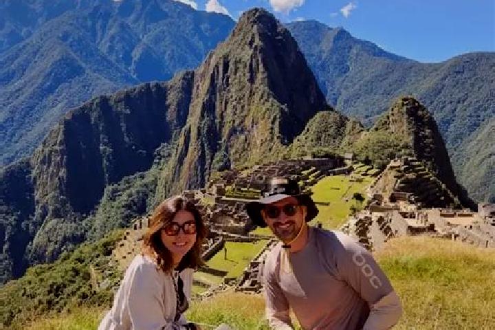 Escorts Chimban, Peru — Local Companions