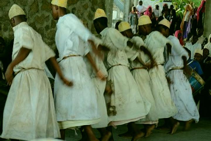 Escorts Chindini, Comoros — Local Companions