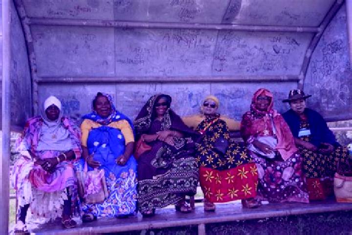 Escorts Chirongui, Mayotte — Local Companions