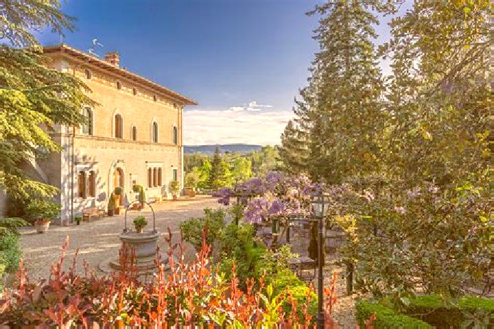 Escorts Chiugiana-La Commenda, Italy — Local Companions