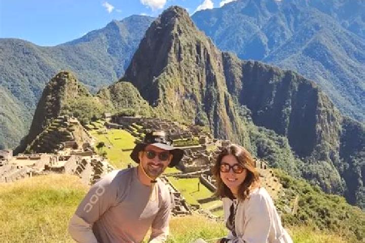 Escorts Chullin, Peru — Local Companions