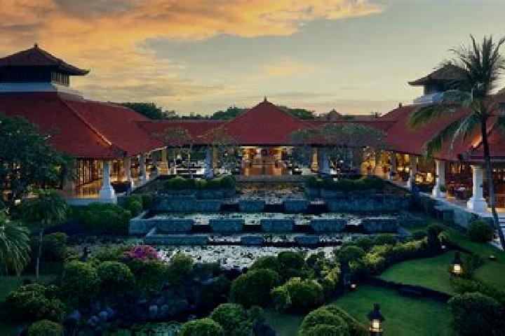 Escorts Cibaregbeg Dua, Indonesia — Local Companions