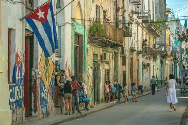 Escorts Cienfuegos, Cuba — Local Companions