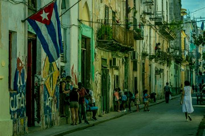 Escorts Cifuentes, Cuba — Local Companions