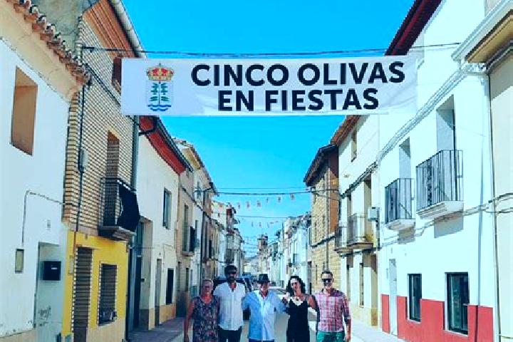 Escorts Cinco Olivas, Spain — Local Companions