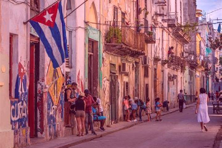 Escorts Ciro Redondo, Cuba — Local Companions