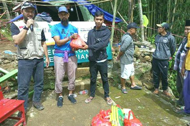 Escorts Cirumput, Indonesia — Local Companions