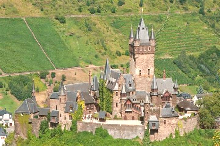 Escorts Cochem, Germany — Local Companions