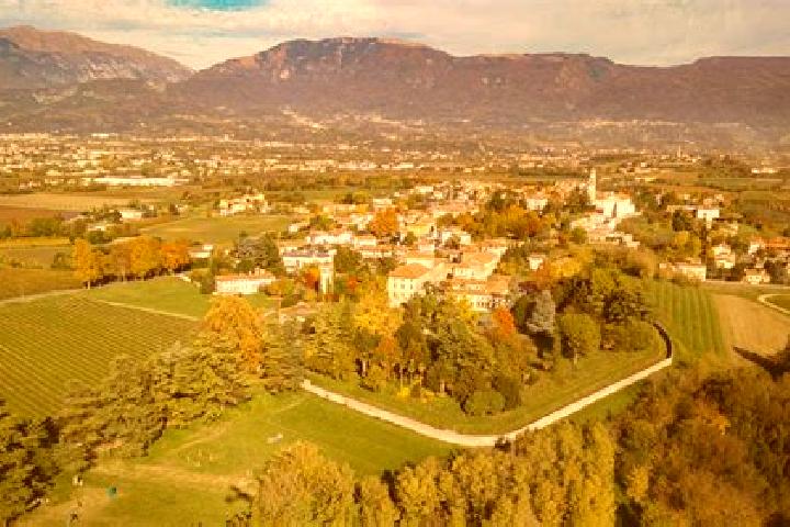 Escorts Colle Umberto, Italy — Local Companions