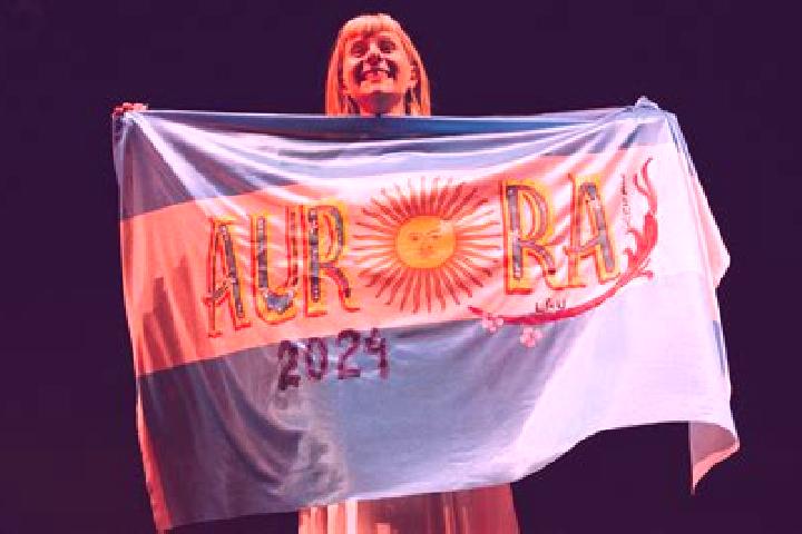 Escorts Colonia Aurora, Argentina — Local Companions