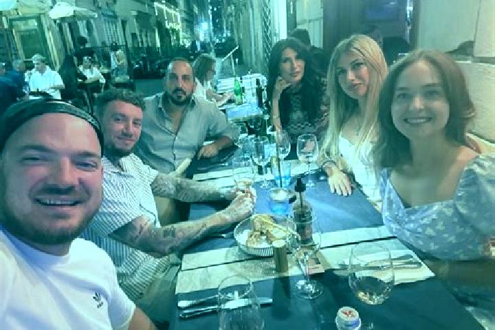 Escorts Comeglians, Italy — Local Companions