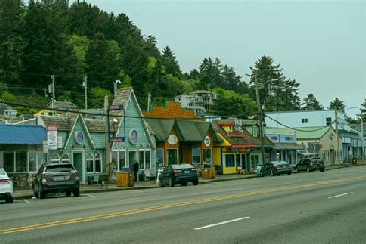 Escorts Coos Bay, United States — Local Companions