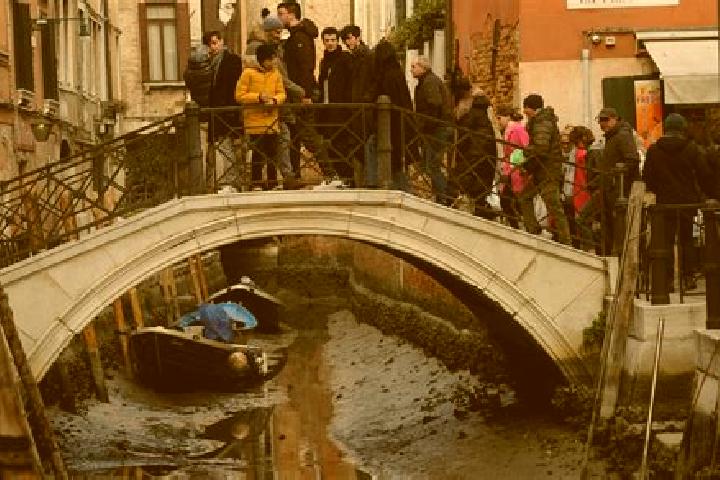 Escorts Corbiglia, Italy — Local Companions