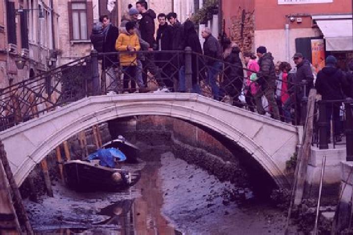 Escorts Corbolone, Italy — Local Companions