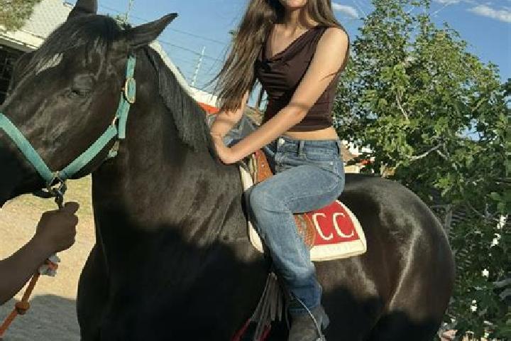 Escorts Corral Nuevo, Mexico — Local Companions