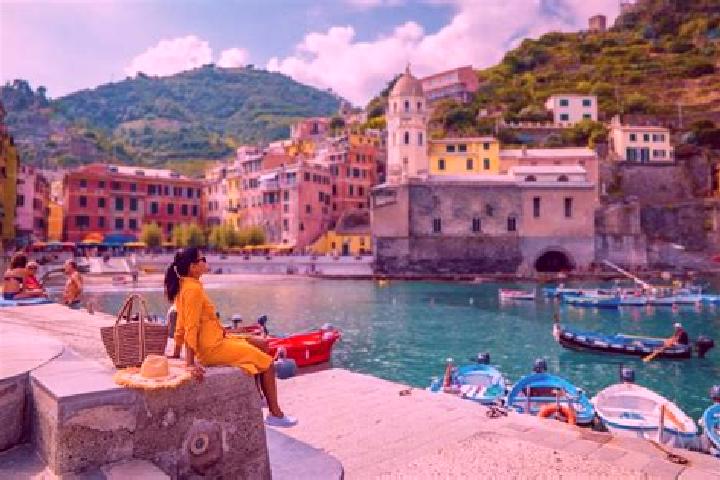 Escorts Costacciaro, Italy — Local Companions