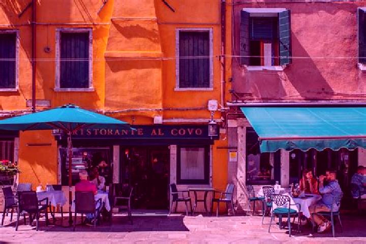 Escorts Covo, Italy — Local Companions
