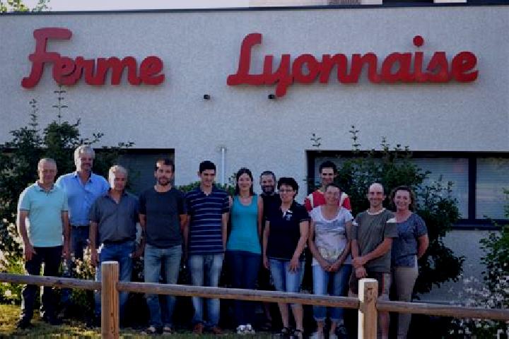 Escorts Craponne, France — Local Companions