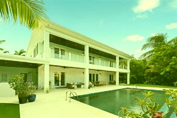 Escorts Creek, Cayman Islands — Local Companions