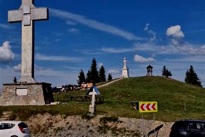 Escorts Crucea, Romania — Local Companions