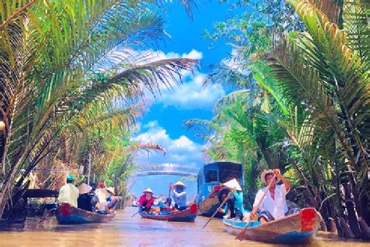 Escorts Cu Lao Dung, Vietnam — Local Companions