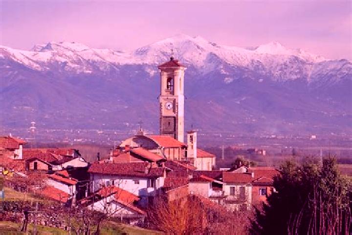 Escorts Cuceglio, Italy — Local Companions