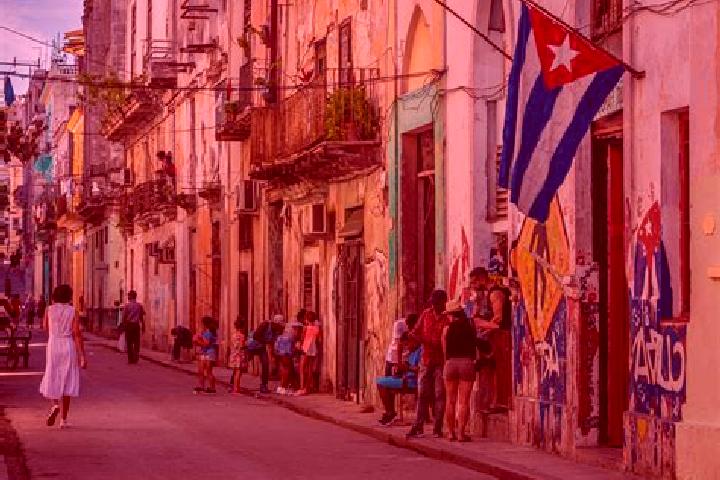 Escorts Cueto, Cuba — Local Companions