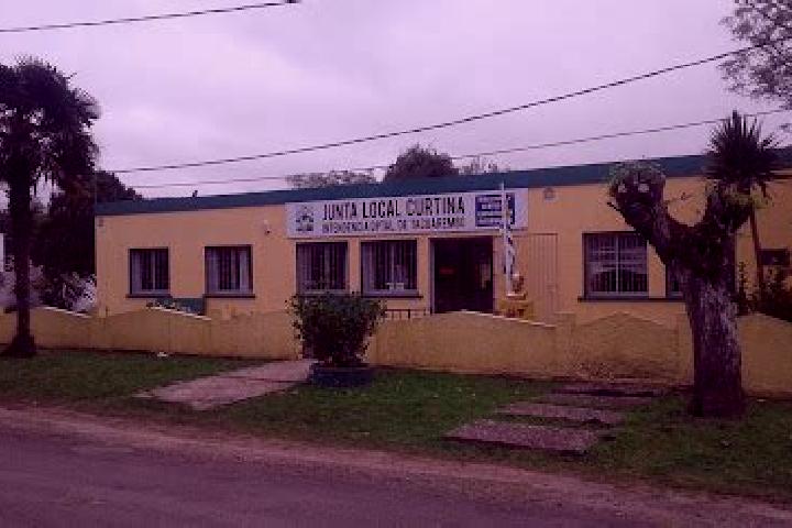 Escorts Curtina, Uruguay — Local Companions