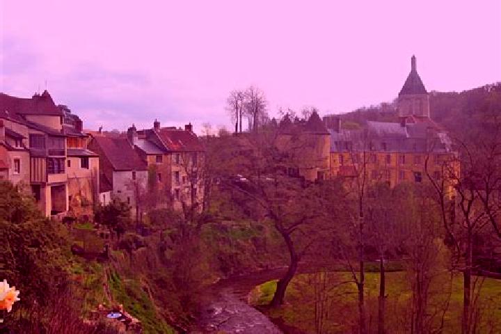 Escorts Dampierre, France — Local Companions