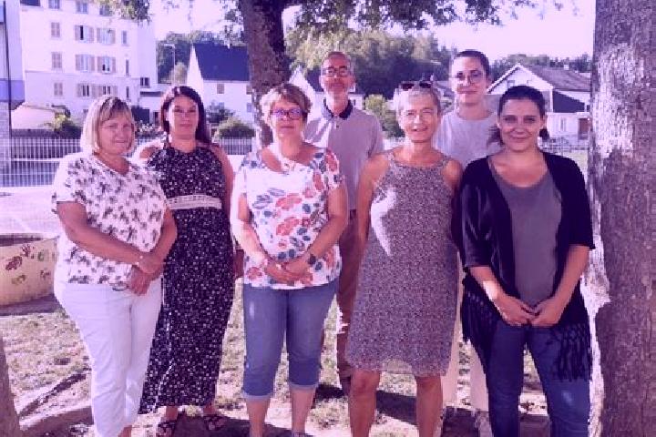 Escorts Dampierre-les-Bois, France — Local Companions
