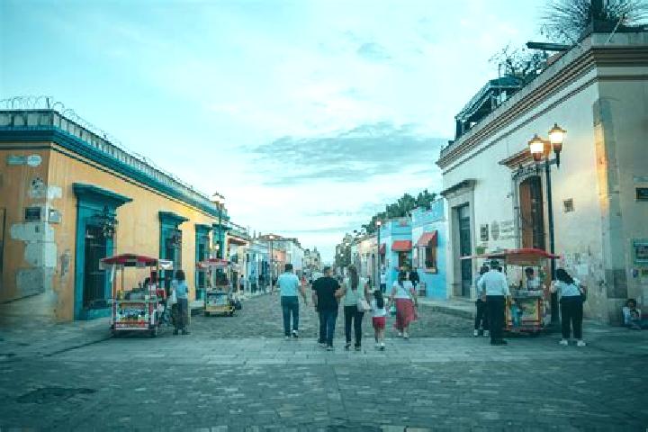 Escorts De Rojas, Mexico — Local Companions