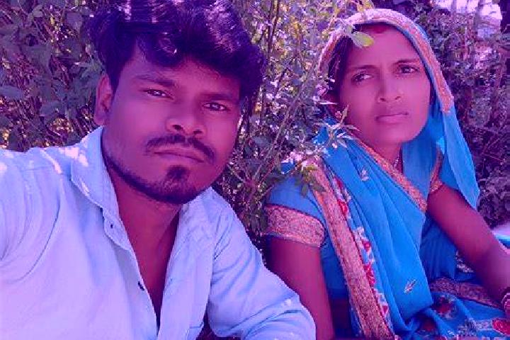 Escorts Dindori, India — Local Companions