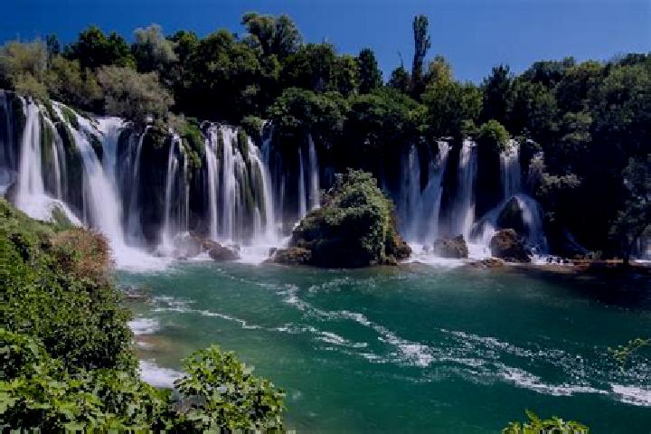 Escorts Dobratici, Bosnia and Herzegovina — Local Companions