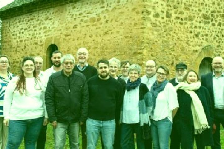 Escorts Dollon, France — Local Companions