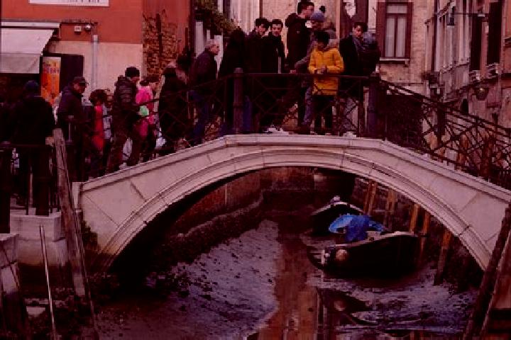Escorts Dolzago, Italy — Local Companions