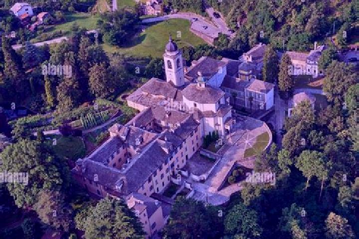 Escorts Domodossola, Italy — Local Companions
