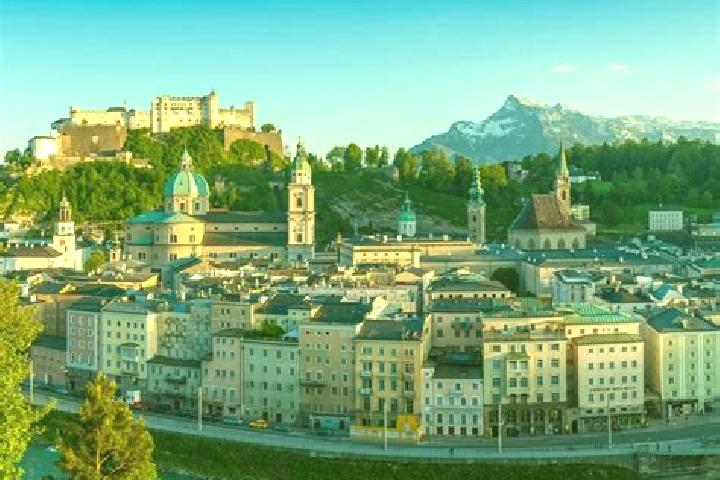 Escorts Donawitz, Austria — Local Companions