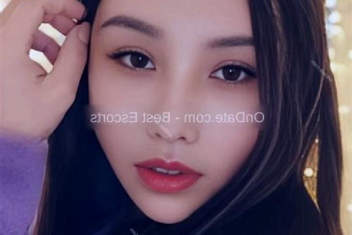 Escorts Dongzaogang, China — Local Companions