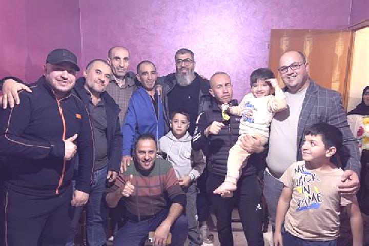 Escorts Draa Esmar, Algeria — Local Companions