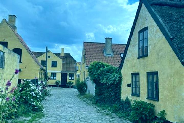 Escorts Dragor, Denmark — Local Companions