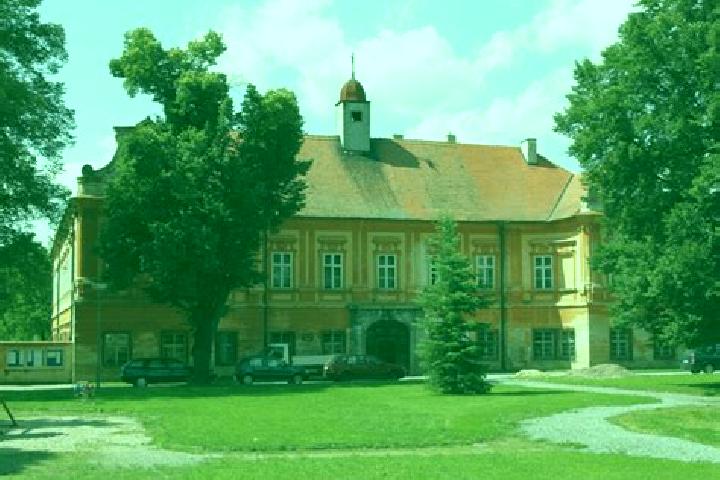 Escorts Drnholec, Czech Republic — Local Companions