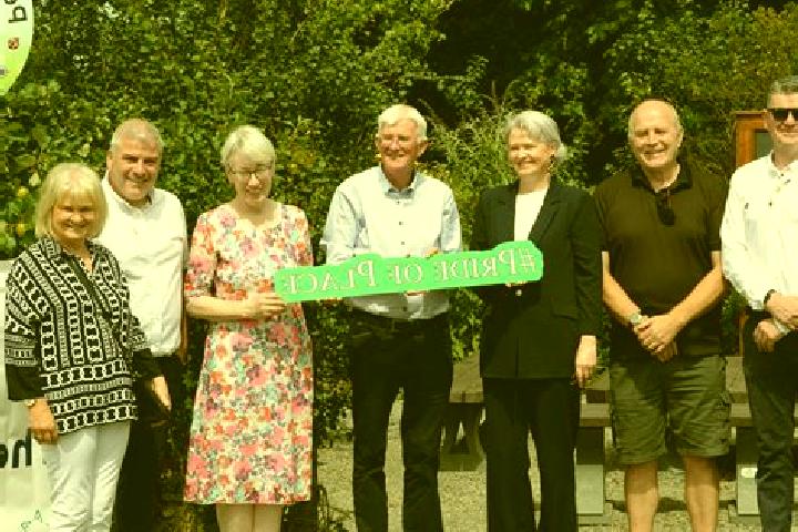 Escorts Dromiskin, Ireland — Local Companions
