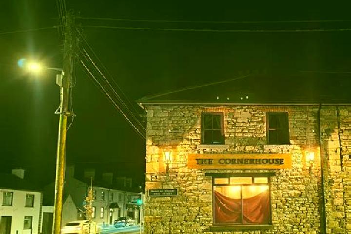 Escorts Drumlish, Ireland — Local Companions