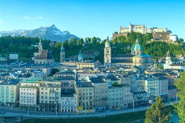 Escorts Duens, Austria — Local Companions