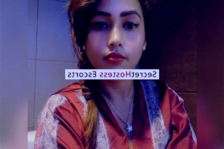 Escorts Dukuhgisikcemandi, Indonesia — Local Companions