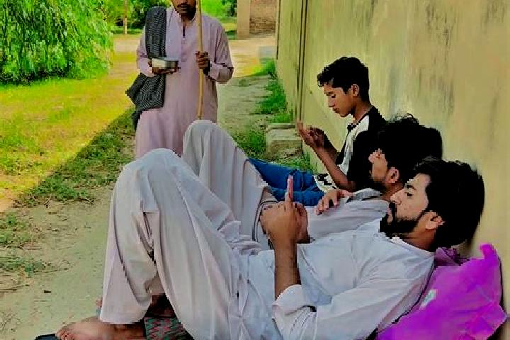 Escorts Dullewala, Pakistan — Local Companions