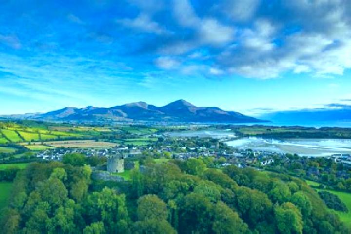 Escorts Dundrum, Ireland — Local Companions