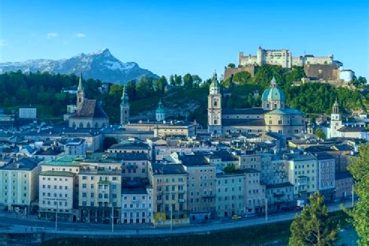 Escorts Ebendorf, Austria — Local Companions