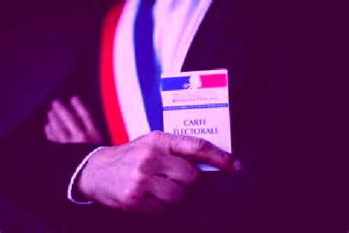 Escorts Ecrouves, France — Local Companions
