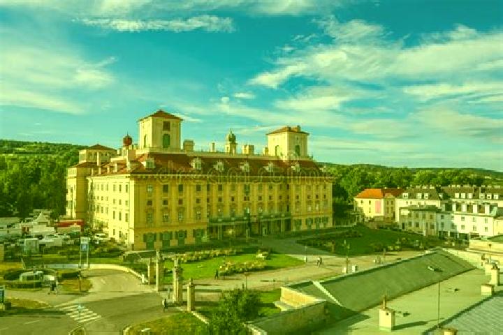 Escorts Eisenstadt, Austria — Local Companions